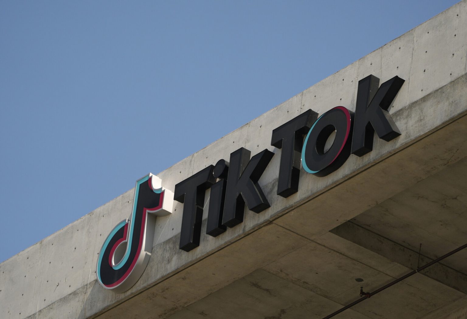 TikTok bötfällt efter dödliga barnutmaningar