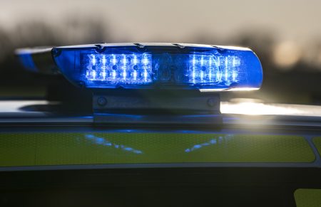 Äldre man allvarligt skadad i trafikolycka.