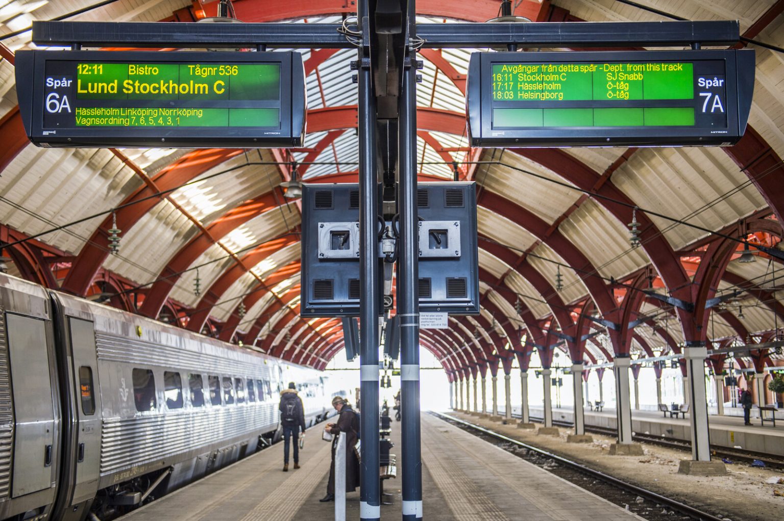 Power Outage Halts Train Traffic at Malmö Central Station