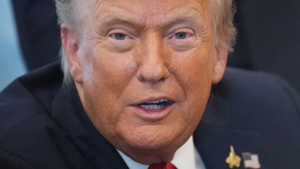 Trump överväger att åberopa upprorslagen för att sätta in militären