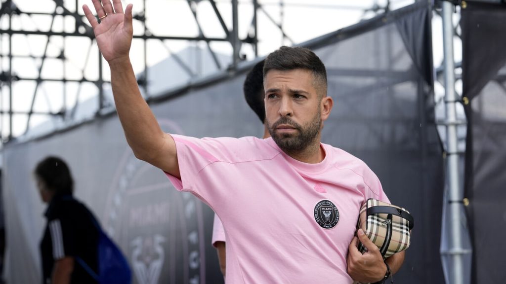 Jordi Alba avslutar sin professionella fotbollskarriär efter denna säsong