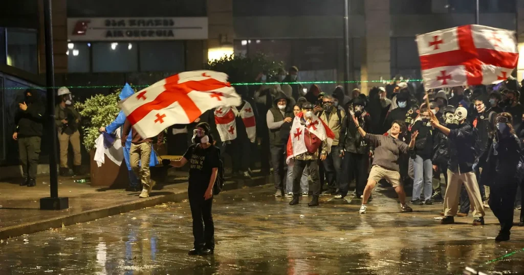 Oppositionen förbjuds efter massiva protester i Georgien