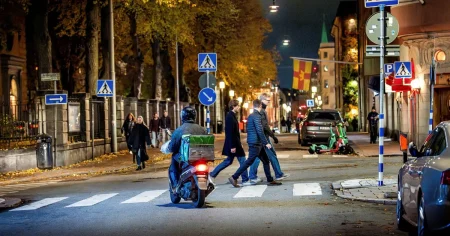 Så vill politikerna få bort matmopederna från cykelbanan