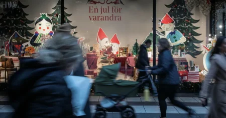 Max Hjelm: Jag blir så glad när de vanhelgar idén med julklappar