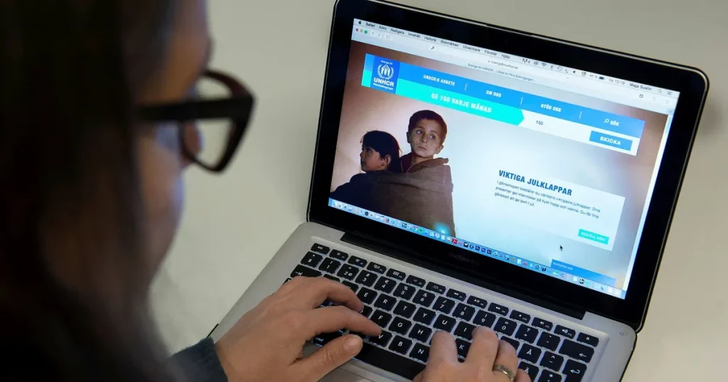 DN Debatt. ”Påflugna insamlare gör att färre svenskar donerar pengar”