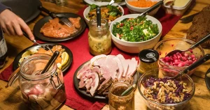 Här är fakta du behöver för att vinna politikbråket vid julbordet