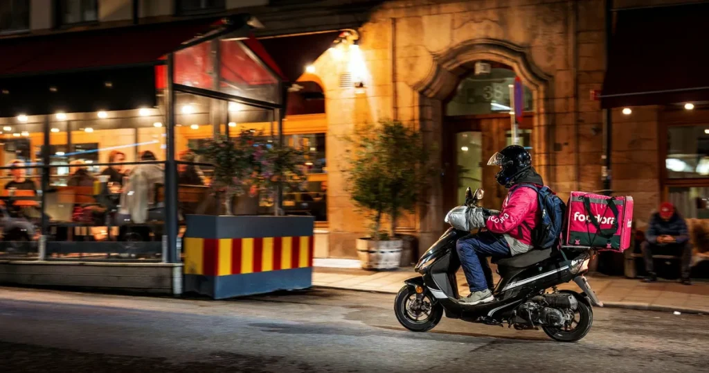 Lisa Magnusson: Det är inte bara matbudens giftiga bensinångor – hela situationen är ohållbar