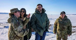 Dyr olja och livsfarliga fartygsleder – här är verkligheten bakom hajpen kring Grönland