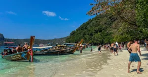 Trots avrådan – fler vill fira jul i Thailand