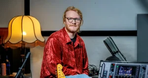 Patrik Lundberg: Borde popstjärnan sluta dalta och lägga barnen i tid?