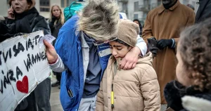 Krav på amnesti för utvisade familjen: ”Hål i huvudet”