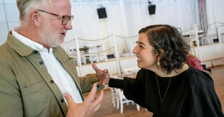 Max Hjelm: Liberalernas självskadebeteende är tragiskt att se