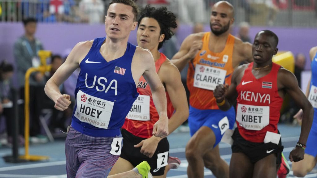 29-årigt världsrekord utplånat av Josh Hoey på 800 meter inomhus