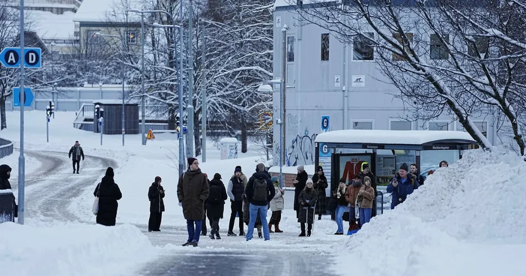 Gymnasieskolor i Göteborg ställer in all undervisning på plats