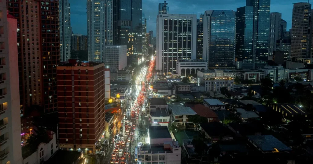 Begärs häktad för onlinevåldtäkter – arbetar på en skola