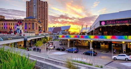 Festival ber avbokad författare om ursäkt