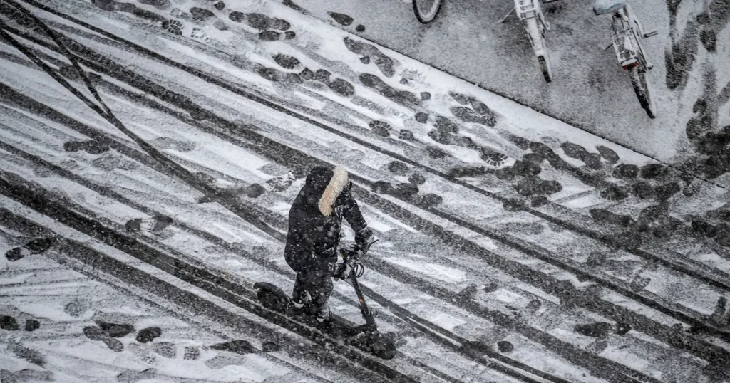 Snön gör comeback – större mängder i syd