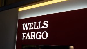 Banker och chippjättar tryckte ner den amerikanska aktiemarknaden