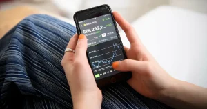 Varningen: Höjda fondavgifter kan sluka hundratusentals kronor