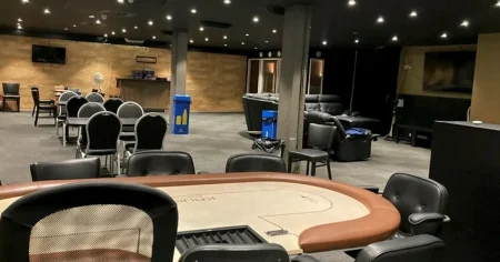 Polisen slog till mot spellokalen redan 2020