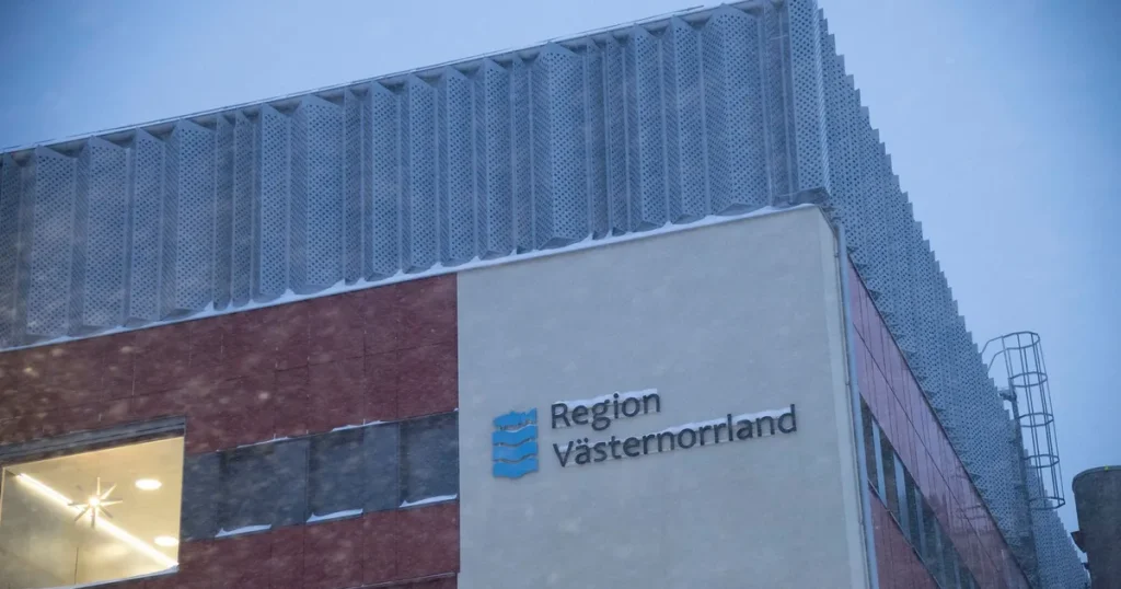 Evakuering av äldre förbereds under snöstormen