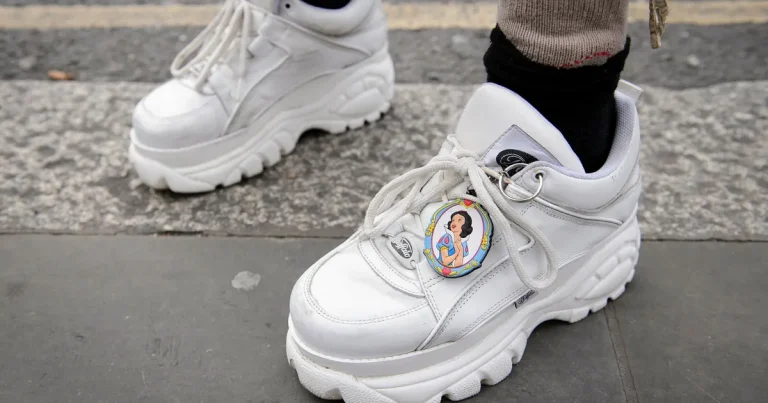 Chunky sneakers? Här är utelistan för 2026