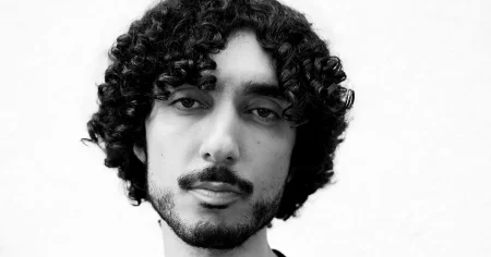 Den persiska partyprinsen jävlas med den rutinerade poesiläsaren