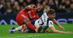 Alexander Isak fotskadad: ”Får vänta och se”