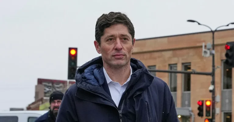 Federala agenter lämnar Minneapolis