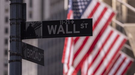 Wall Street inleder handelsveckan högre
