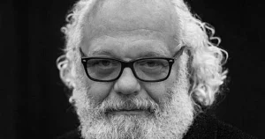 Gastkramande om privatlivets dolda bränningar