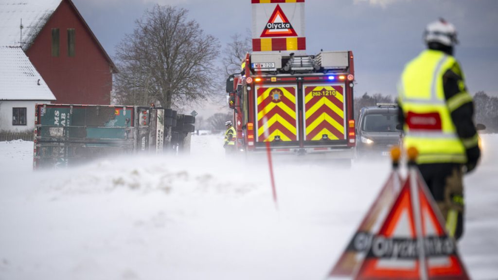 Snödrivor på vägarna i Skåne orsakar flera olyckor