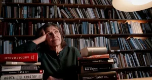 Ingrid Elam behärskar konsten att skriva kort om stora ämnen