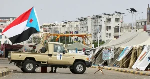 Flygattacker i Jemen – ledare påstås fly