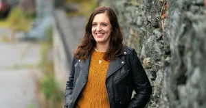 Starkt och berörande om barn på flykt från rasande odjur