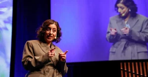 Mohamsson (L) vill ha maxtak för klasstorlekar