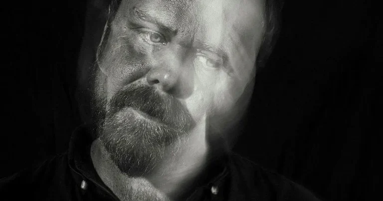 Spretigt – men sympatiskt när Loney dear vågar tro på något bättre