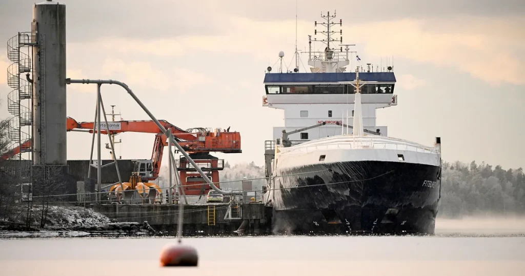 Förbjuden last på misstänkt kabelfartyg