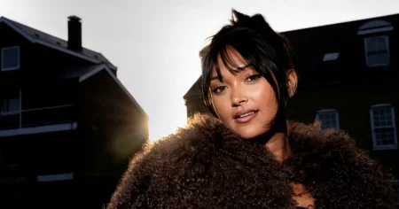 Joy Crookes: ”När politiker inte gör sitt jobb hamnar en del av ansvaret på artister”