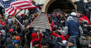 Kalena: USA och Gud har en märklig relation