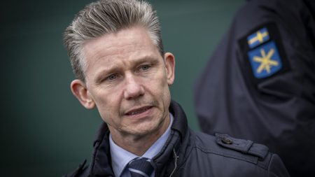 Försvarsutskottet kallat till överläggning om fortsatt upprustning