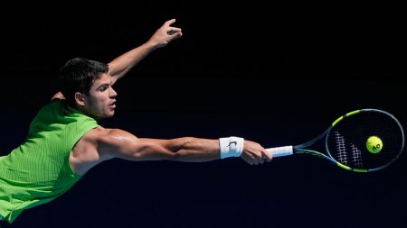 Alcaraz går vidare i Australian Open, vinner i raka set