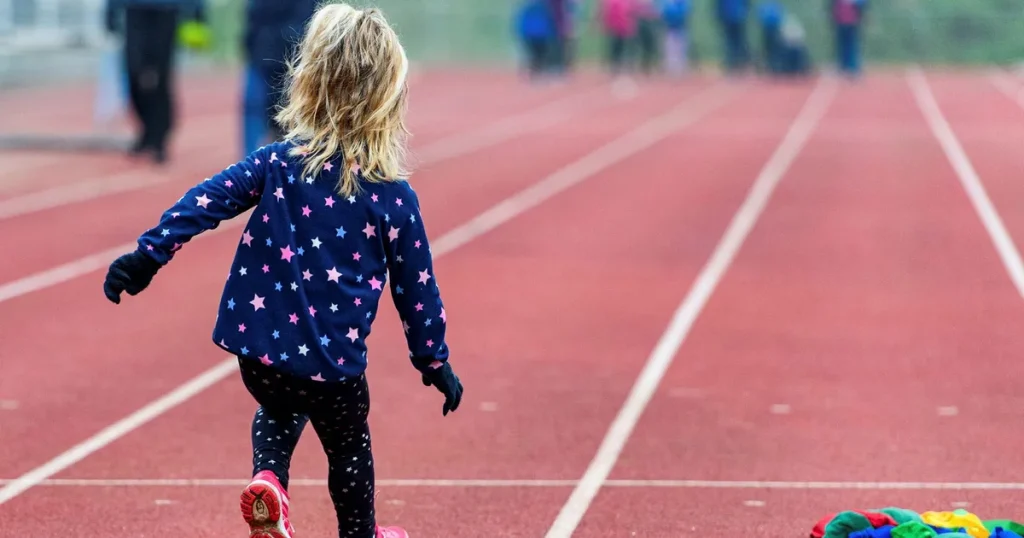 Sju tecken på att ditt barn rör sig för lite – detta kan du göra