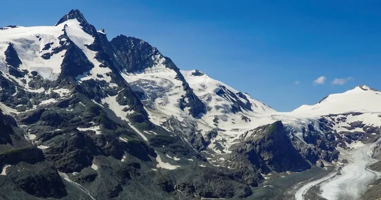 Man riskerar fängelse – misstänks lämnat sin flickvän att dö under bergsklättring