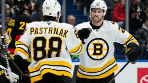 Tränaren säger att Elias Lindholms skada inte är tillräckligt allvarlig för att påverka OS