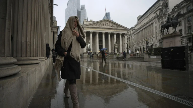 Brittisk arbetslöshet stiger till 5,2 procent i slutet av 2025, nära sin högsta nivå på fem år