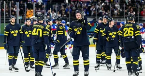 Vinna eller försvinna för Tre Kronor: ”Aldrig enkelt mot Lettland”