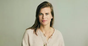 Annakarin Thorburn berättar om flickan, havet och längtan bort från arvet