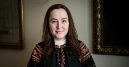 Kriget gjorde Alina Sarnatska till dramatiker: ”Vill göra teater mer politisk”