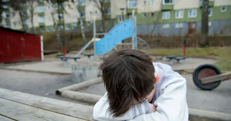 Lisa Magnusson: En liten pojke i kris har rätt att slippa bli filmad och uthängd av SVT